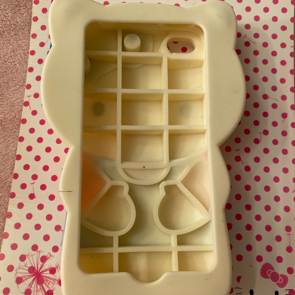 Hello kitty iPhone 4 case - Picture 3 of 7